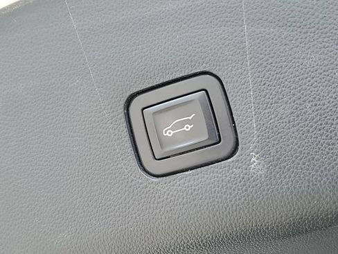 Used 2018 Chevrolet Traverse LT AWD/4WD image 35