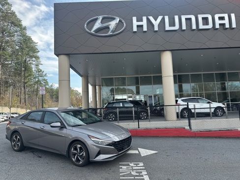 Used 2023 Hyundai Elantra SEL w/ Convenience Package image 1