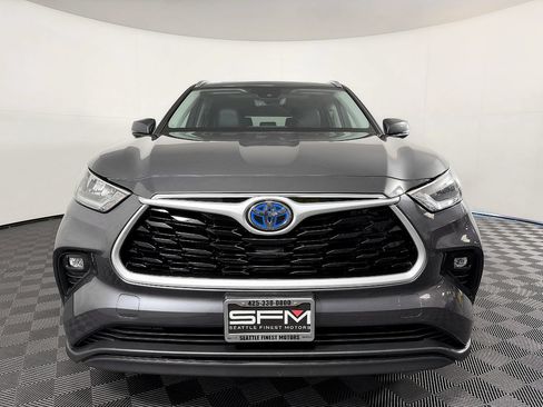 Used 2020 Toyota Highlander XLE AWD/4WD image 4