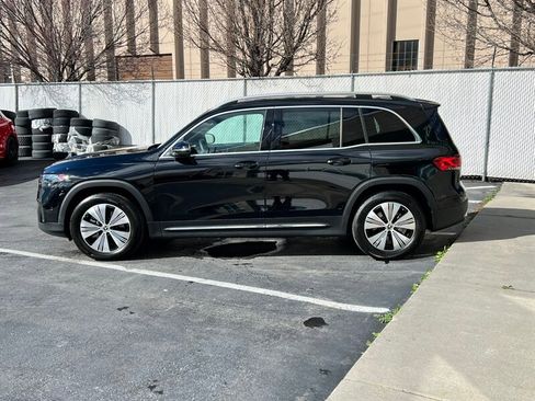 Used 2023 Mercedes-Benz EQB 300 4MATIC image 4