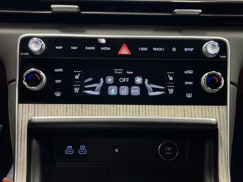 Used 2025 Genesis GV80 3.5T Prestige image 22