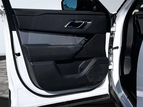 Used 2024 Land Rover Range Rover Velar S image 24