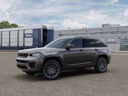 New 2026 Jeep Grand Cherokee Summit AWD/4WD image 36