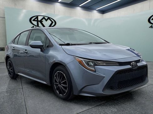 Used 2021 Toyota Corolla LE FWD image 1