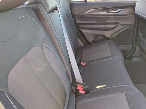 New 2025 Jeep Grand Cherokee Laredo w/ Luxury Tech Group I image 18