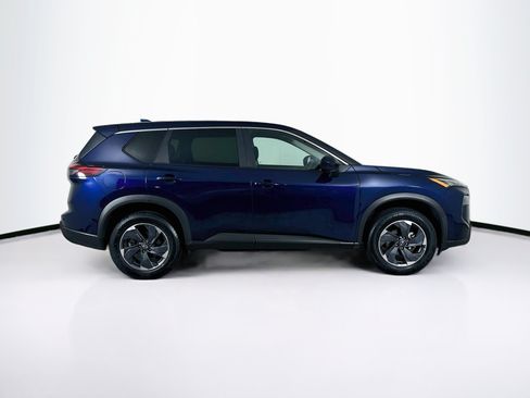 Used 2025 Nissan Rogue SV FWD image 10