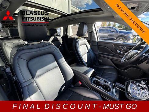 Used 2021 Lincoln Corsair Reserve image 16