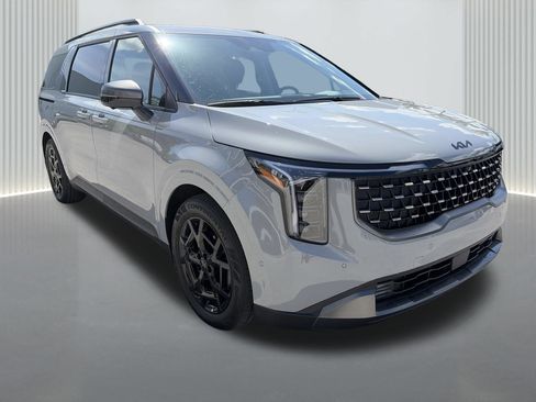 Used 2026 Kia Carnival SX Prestige FWD image 2
