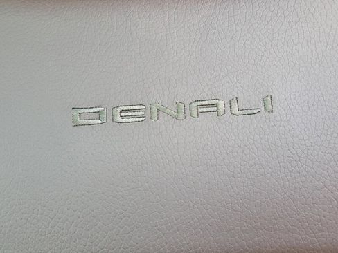 Used 2024 GMC Sierra 3500 Denali w/ Denali Reserve Package image 21