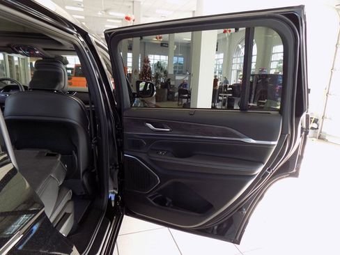 New 2025 Jeep Grand Cherokee L Overland image 41