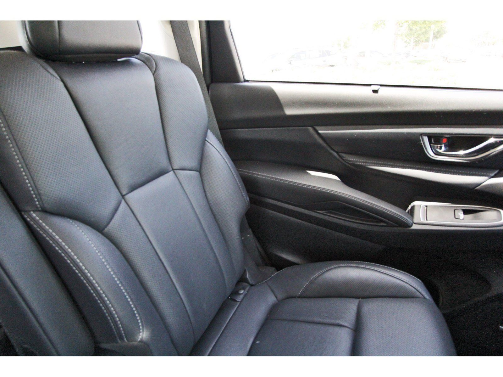 Used 2023 Subaru Ascent Limited w/ Technology Package AWD/4WD image 12