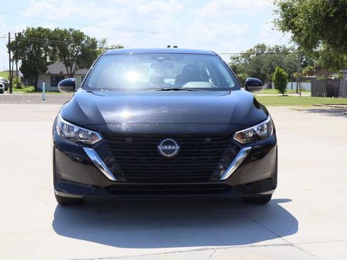 Used 2024 Nissan Sentra SV FWD image 4