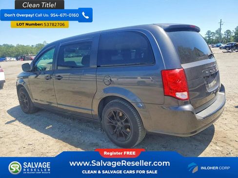 Used 2019 Dodge Grand Caravan SE FWD image 3