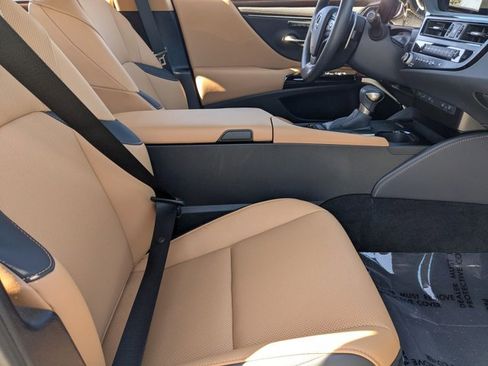 Used 2024 Lexus ES 350 ES 350 w/ Premium Package image 19