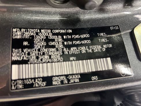 Used 2023 Toyota 4Runner Limited AWD/4WD image 28