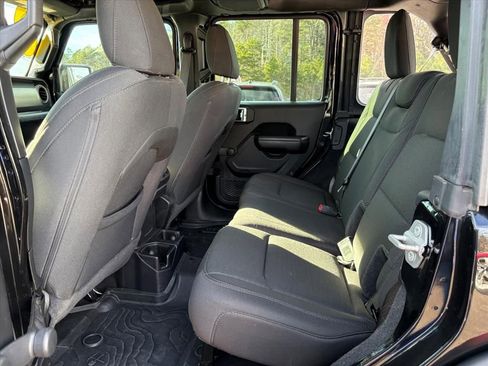 Used 2020 Jeep Wrangler Unlimited Sport image 17