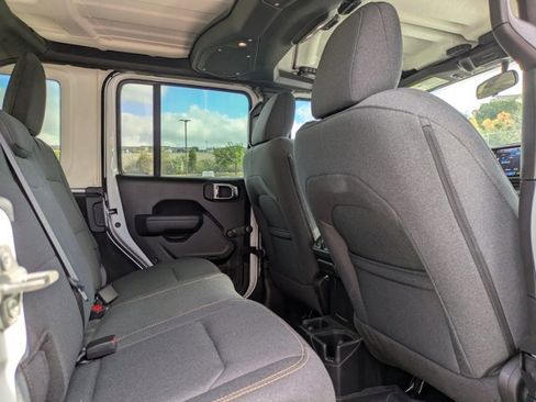 Used 2024 Jeep Wrangler Sport image 13