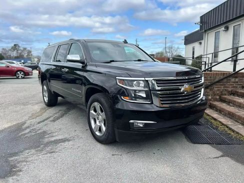 Used 2020 Chevrolet Suburban Premier image 5