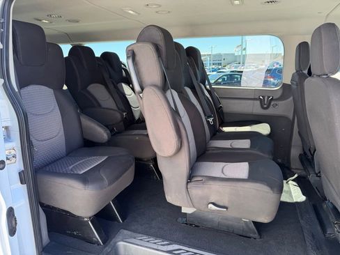 Used 2022 Ford Transit 350 XLT RWD image 18