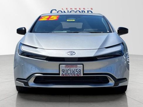 Used 2025 Toyota Prius Plug-In Hybrid FWD image 9