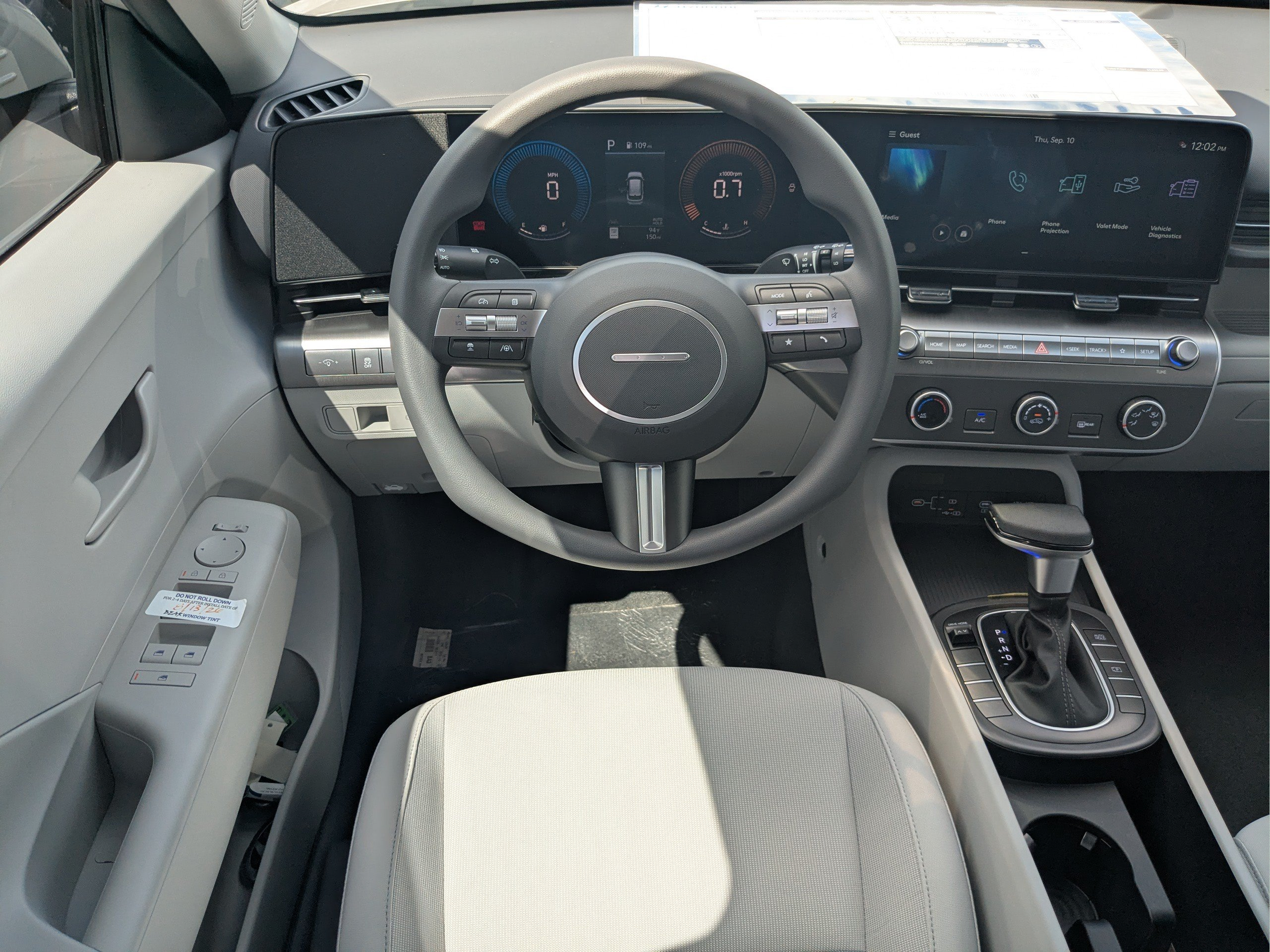 New 2027 Hyundai Kona SE FWD image 17