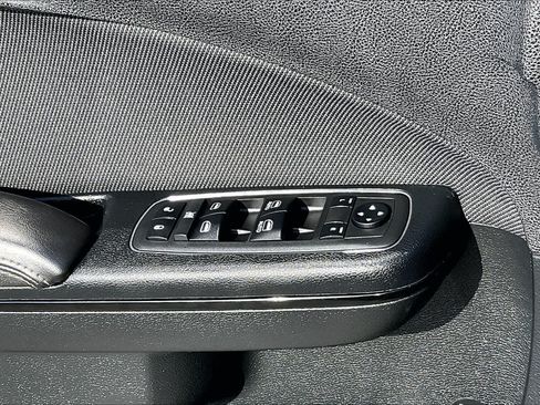 Used 2018 Dodge Charger SXT w/ Blacktop Package RWD image 32