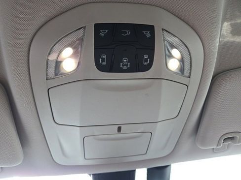 Certified 2017 Chrysler Pacifica Touring-L image 15