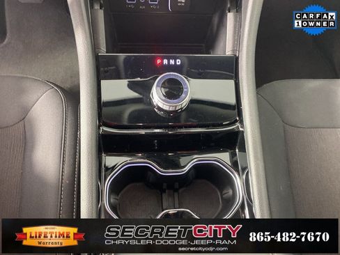 Used 2023 Jeep Grand Cherokee Laredo image 22