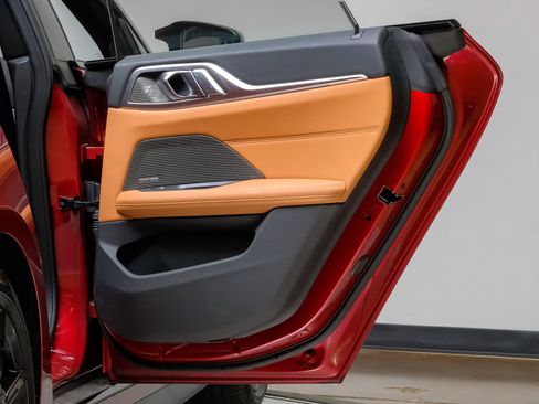 Used 2025 BMW M440i image 50