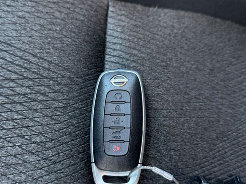 Used 2025 Nissan Rogue SV FWD image 23