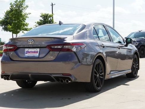 Used 2024 Toyota Camry XSE FWD image 9