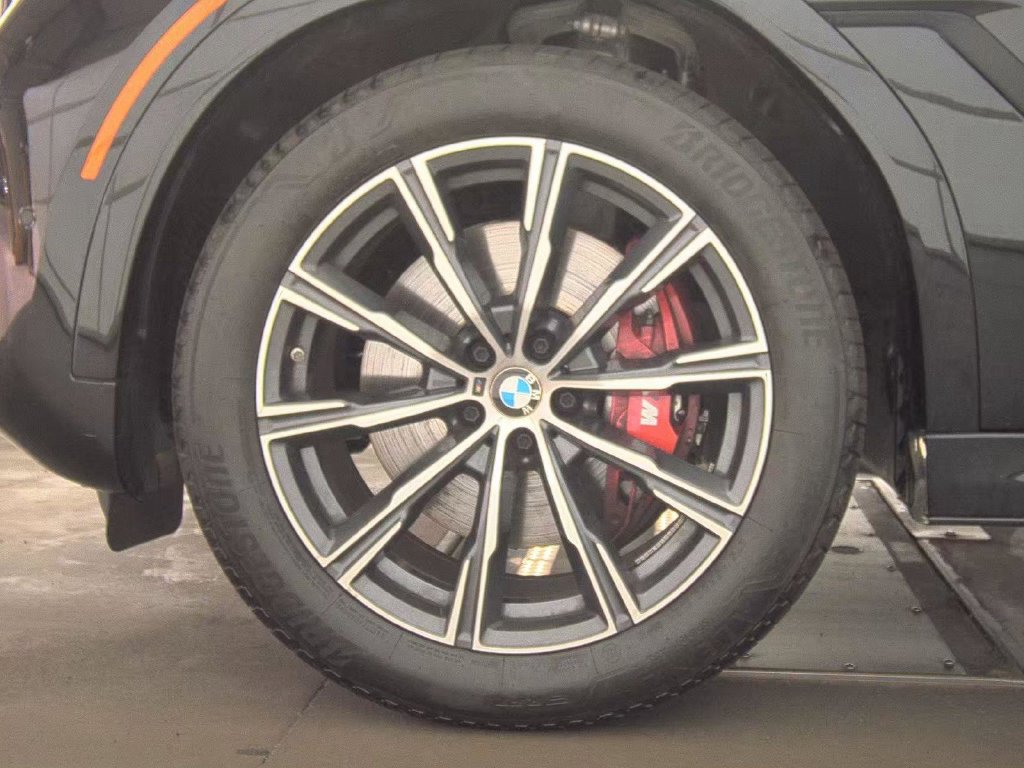 Used 2027 BMW X6 xDrive40i AWD/4WD image 2