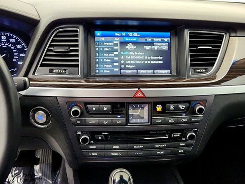 Used 2017 Genesis G80 3.8 RWD image 17