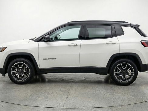 Used 2025 Jeep Compass Trailhawk AWD/4WD image 5
