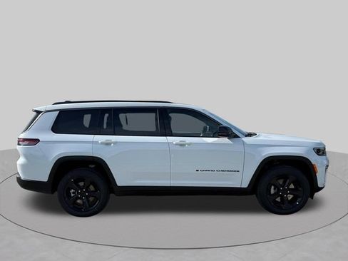 New 2026 Jeep Grand Cherokee L Limited w/ Limited Altitude Package AWD/4WD image 2