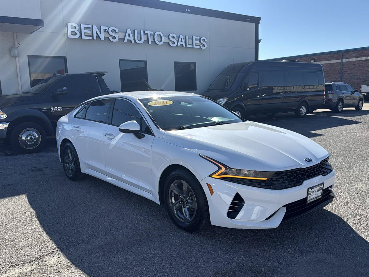 Used 2021 Kia K5 LXS FWD image 4