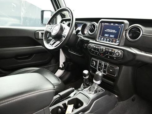 Used 2023 Jeep Wrangler Unlimited Sahara w/ Cold Weather Group AWD/4WD image 14
