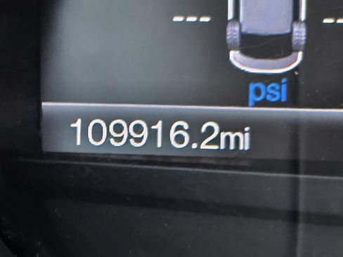 Used 2016 Ford Edge Titanium FWD image 39