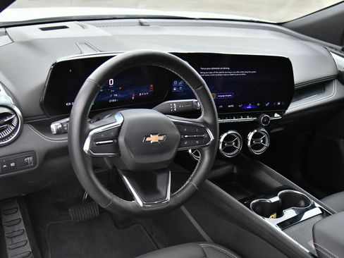 Used 2024 Chevrolet Blazer EV LT AWD/4WD image 14