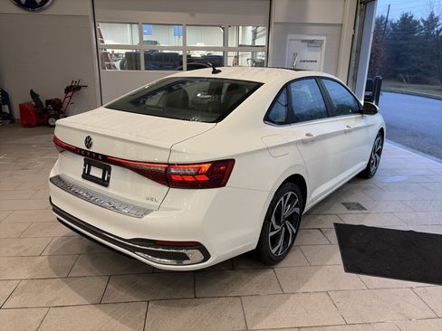 New 2026 Volkswagen Jetta SEL image 4