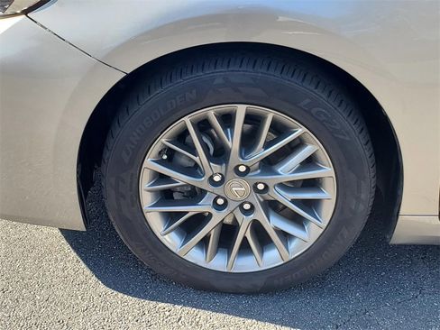 Used 2018 Lexus ES 350 w/ Premier Package image 6