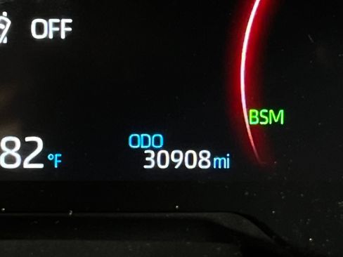 Certified 2025 Toyota RAV4 XLE AWD/4WD image 17