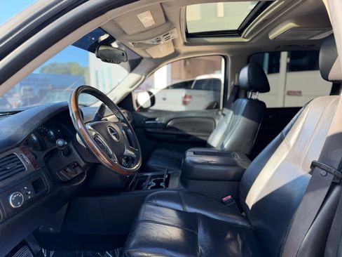 Used 2007 GMC Yukon XL Denali AWD/4WD image 15