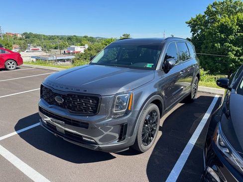 Used 2021 Kia Telluride SX w/ Nightfall Edition Package AWD/4WD image 2