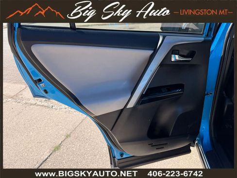 Used 2016 Toyota RAV4 Limited image 16