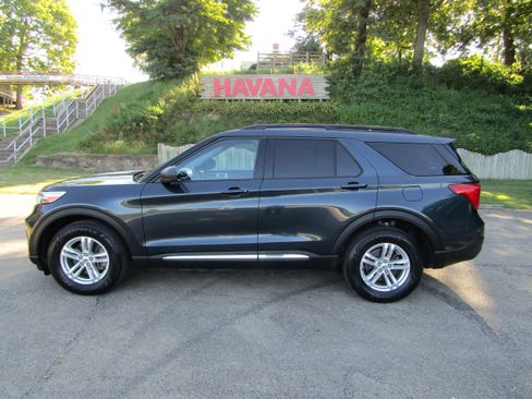 Used 2023 Ford Explorer XLT w/ Equipment Group 202A AWD/4WD image 1
