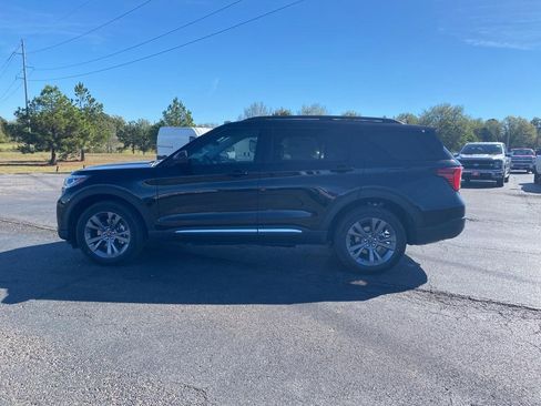 New 2025 Ford Explorer Active w/ Active Comfort Package image 4