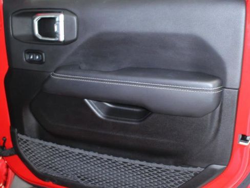 Used 2022 Jeep Wrangler Unlimited Sahara w/ Cold Weather Group image 26