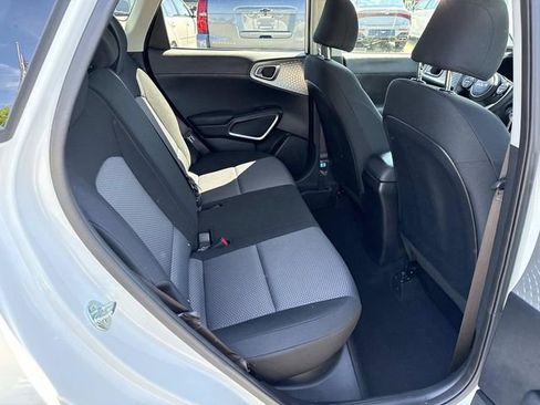 Used 2024 Kia Soul LX w/ Option Group 015 FWD image 11