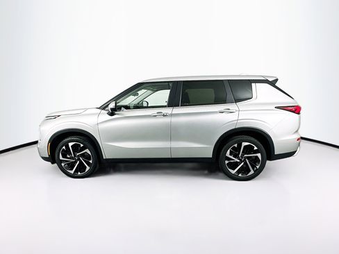 Used 2024 Mitsubishi Outlander SE AWD/4WD image 4